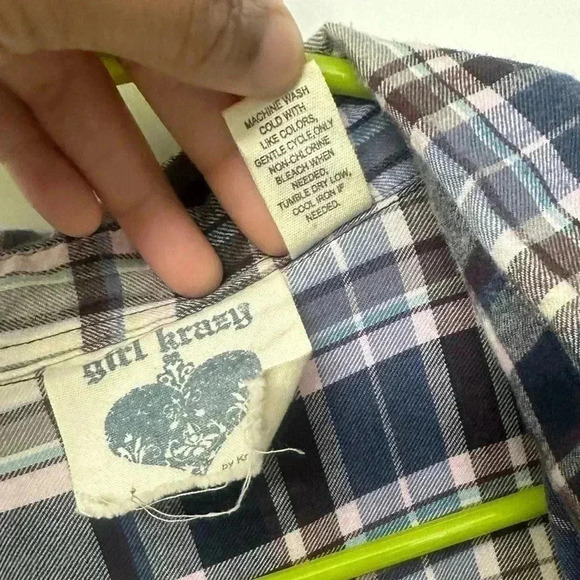 Super Comfy! Girl Krazy Flannel Button Down Long Sleeve Top / Women’s Size Small - Picture 11 of 15